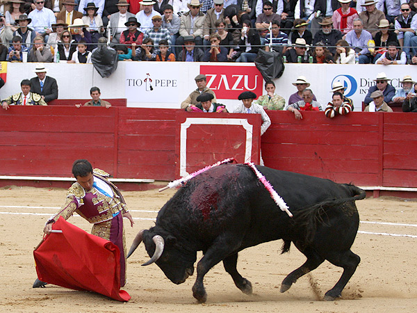 Emocionante inicio de faena