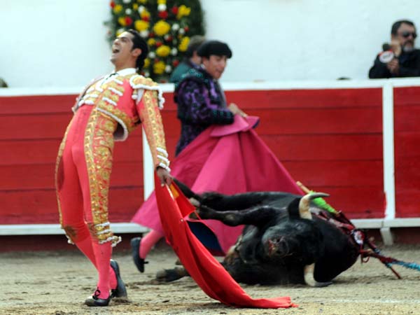 Espectacular muerte  (T.A)