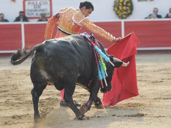 Cambiado por la espalda  (T.A)