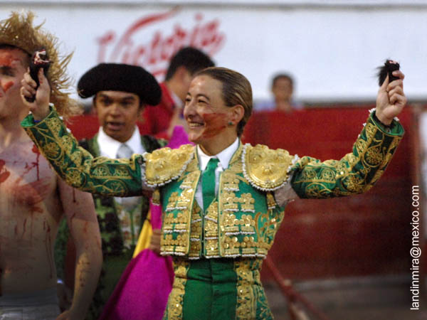 Paseando las dos orejas