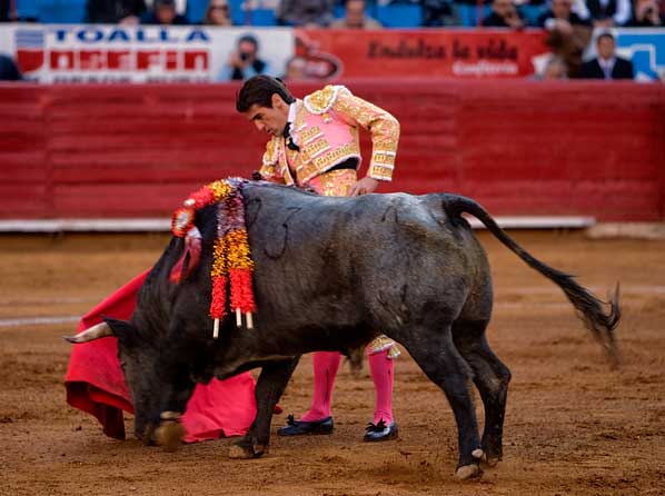 Intentando por derecha