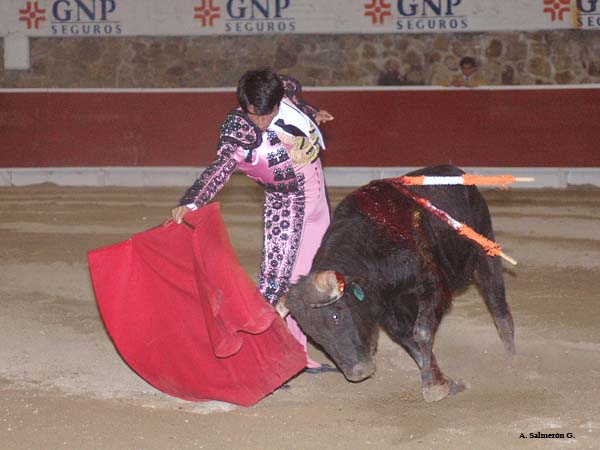 Estir�ndose en un derechazo