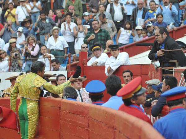 Brindis al picador Efr�n Acosta