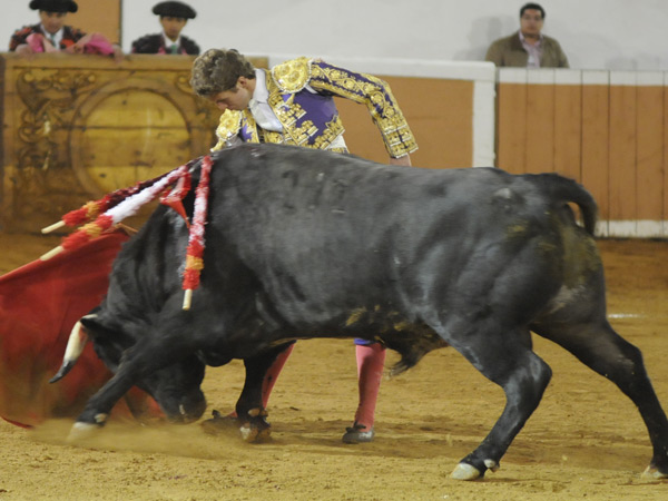 Corriendo la mano (D.B)