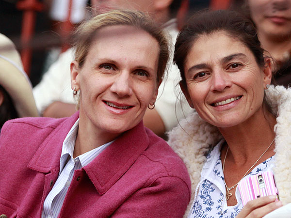 Ramona Cos�o y M�nica Hern�ndez