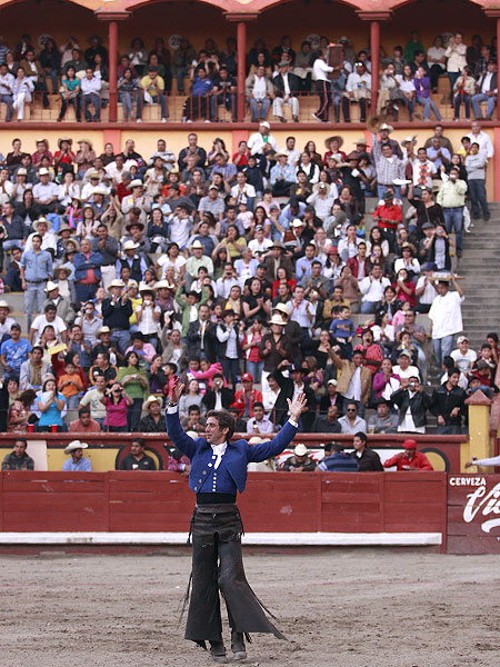 La gente se entreg�