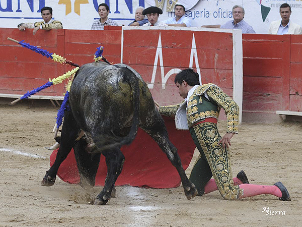 El inicio de rodillas