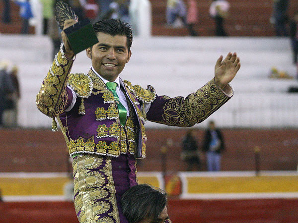 Gan� la oreja de bronce