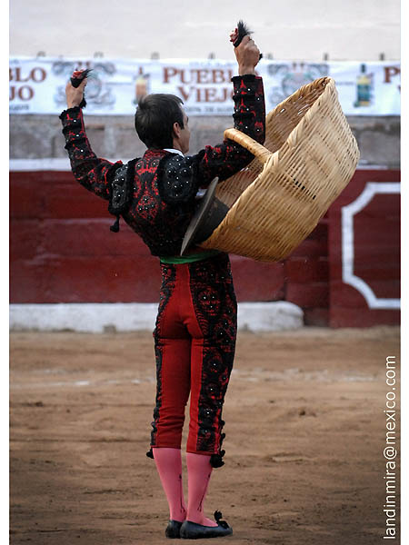 Hasta con la canasta