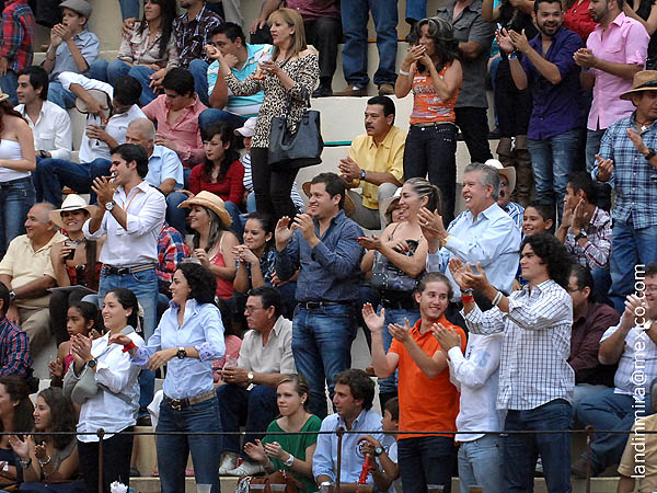 Ovaci�n al paisano