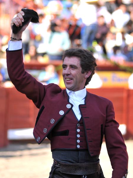 Se gan la oreja de su primero