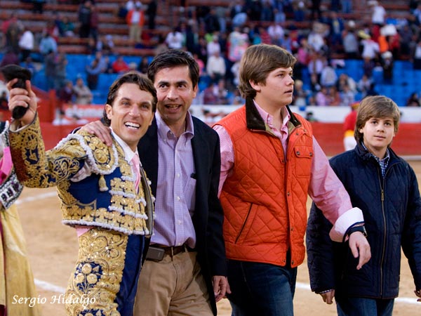 Barba con los Hern�ndez