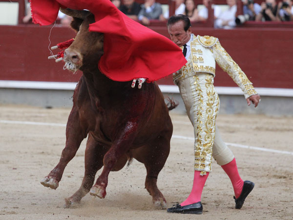 El cuarto embisti� con vulgaridad