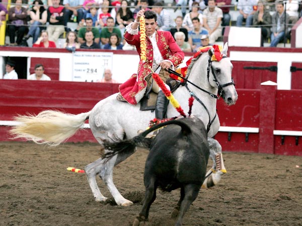 Pamplona, al estribo