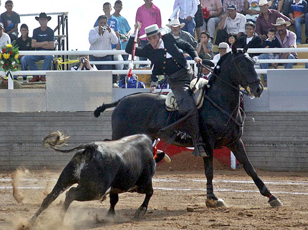 Bello, cosech� un trofeo