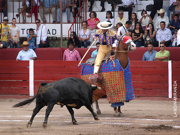 Buen puyazo de Curro Campos