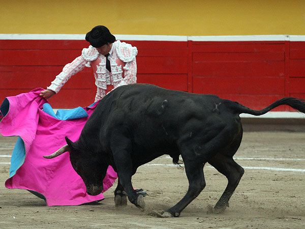 El Zapata lanceando al primero