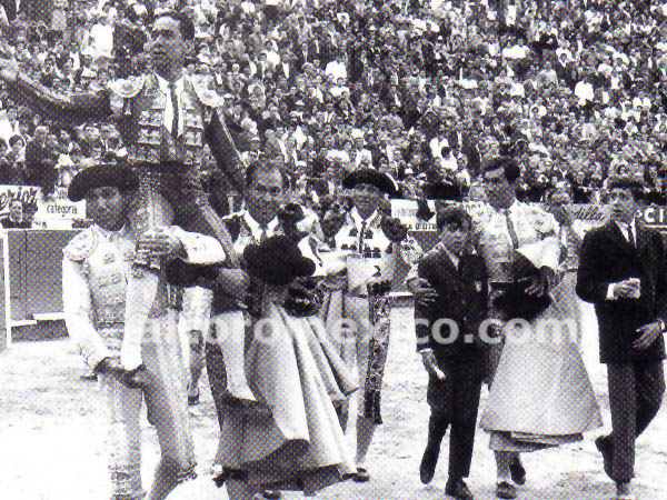 El adi�s en la Plaza M�xico