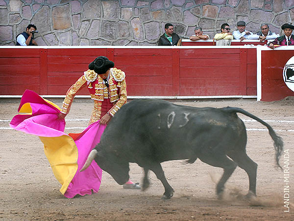 Remate de Joselito Adame