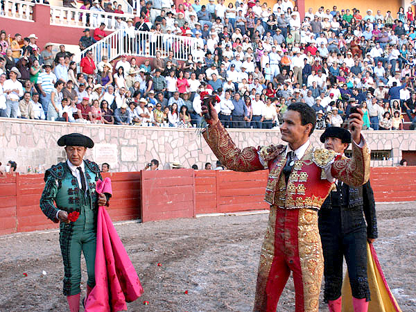 Cort� un total de tres orejas