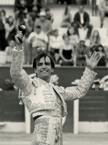 La merecida oreja  de Mac�as