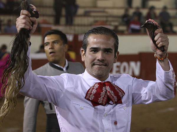 Trofeos simb�licos tras el indulto