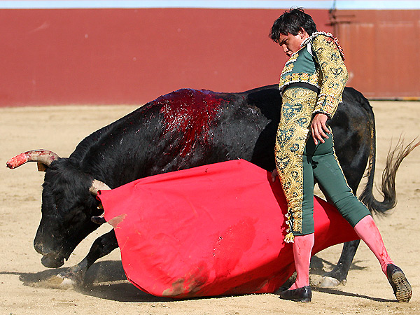As� se remata un pase por abajo