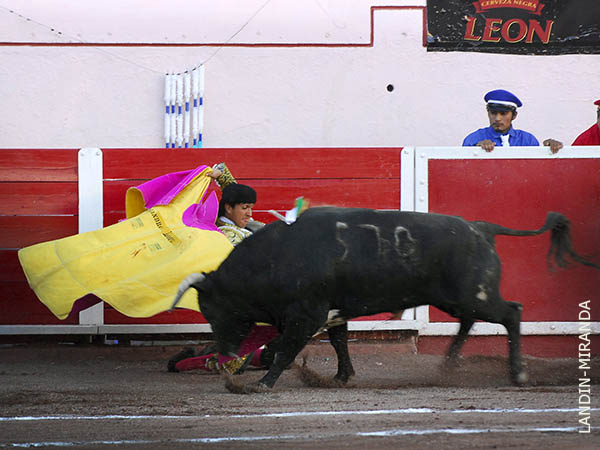 Ejecut� dos largas pegado en tablas