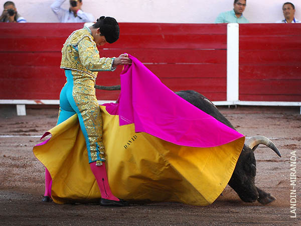 Escudero se presento en 