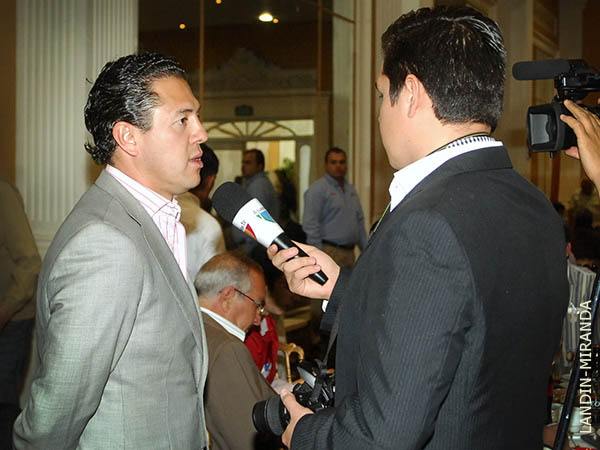 Granados Corzo en la TV oficial