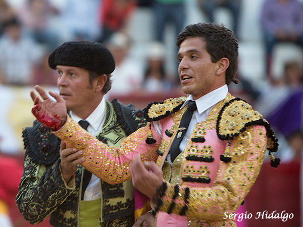El Chihuahua, cornada en la mano