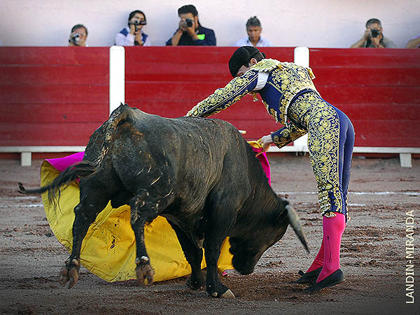 Se le col� en las tafalleras