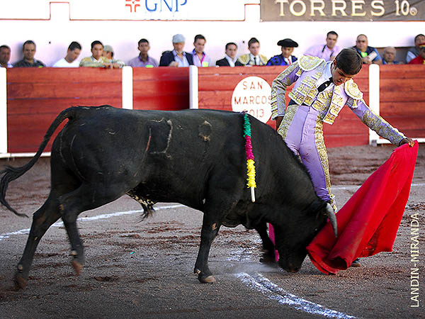 Algo exprimi� de un complicado