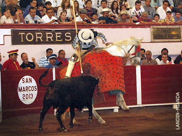 Gran puyazo de Ruso Delgado