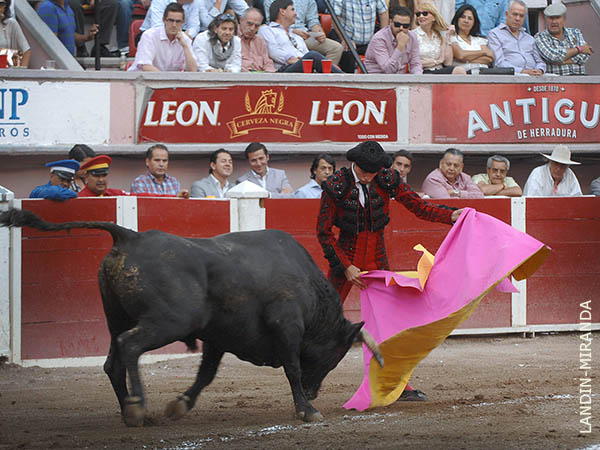 Juan Pablo saluda a su segundo