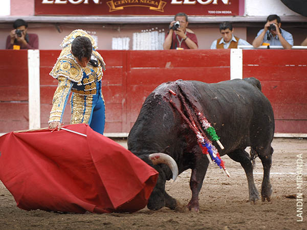 Acompa�ando con la cintura