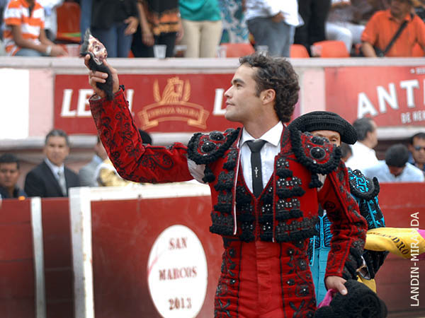 Colof�n a una labor valiente