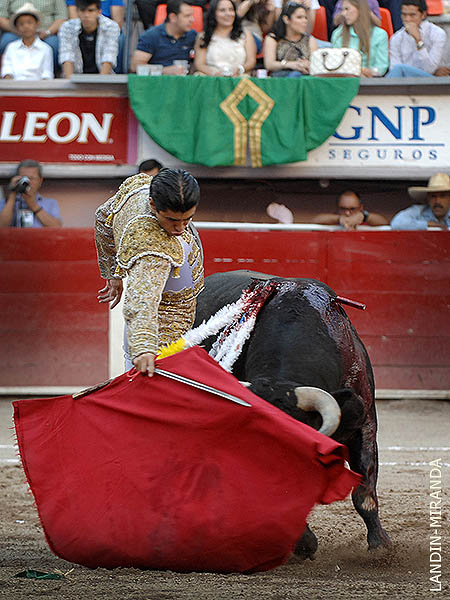 Se le core� ol�s largos