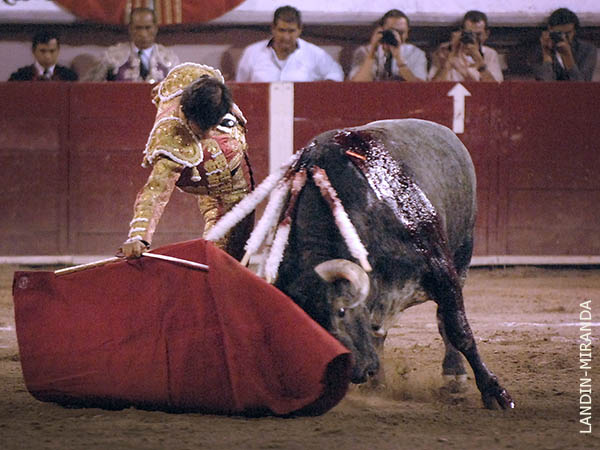 Termin� de redondear su toreo