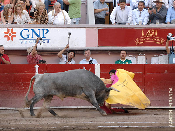 Zotoluco saluda a su segundo