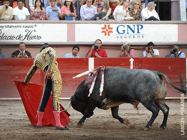 El tendido indiferente le contagi�