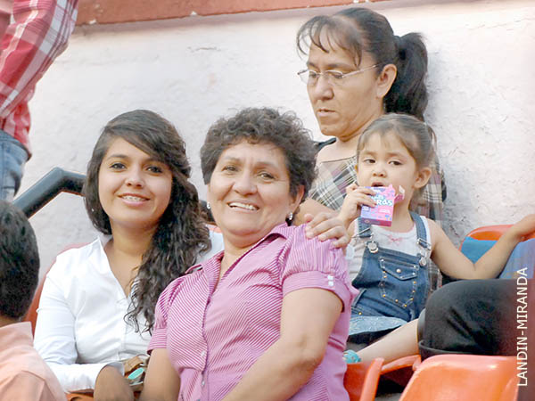 Marisol y Geno en su palco