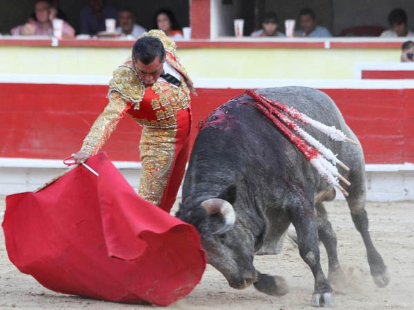 Una gran pelea en los medios