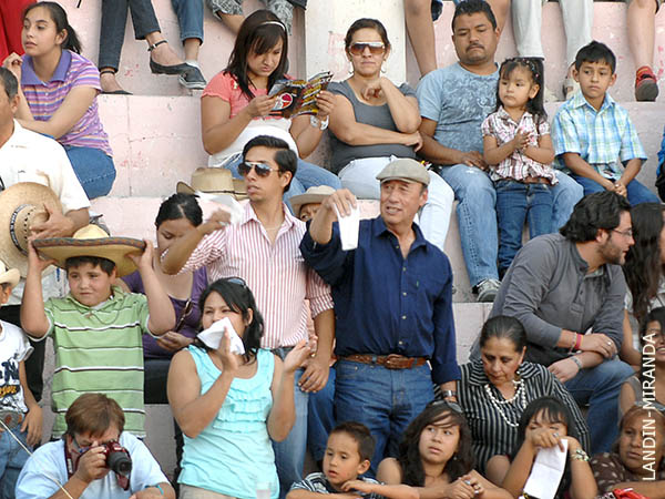 Los Ruiz en sus barreras