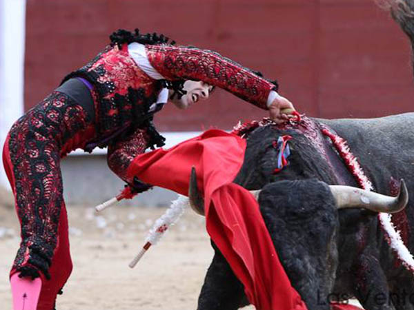 Hasta la empu�adura