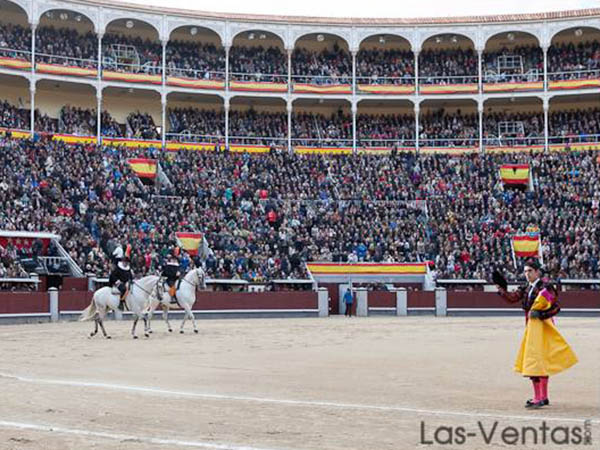 Lleno de no hay billetes