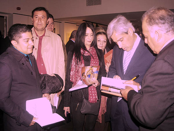 Ejemplares firmados del autor