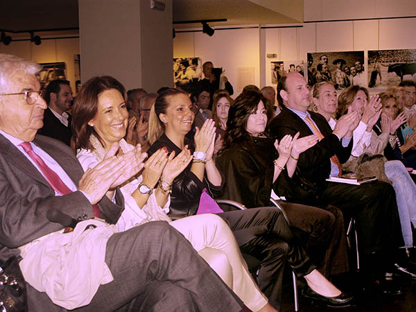 Ovaci�n de los asistentes