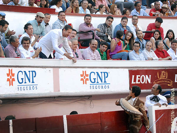 Brindis para Isaac Garc�a