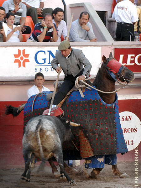 Jos� Prado en varas